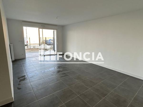 Location Appartement 3 pièces 63.3 m² - MONTAGNE DES CHEVRES Villeneuve Les Avignon 30400