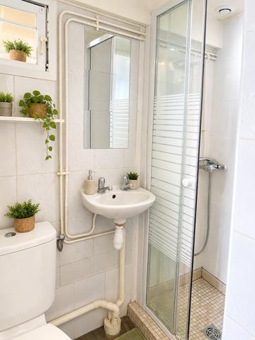 STUDIO meublé idéal investissement étudiant- quartier Victoire-BORDEAUX