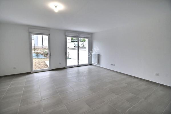 Maison neuve 3 chambres à Epernon avec terrain