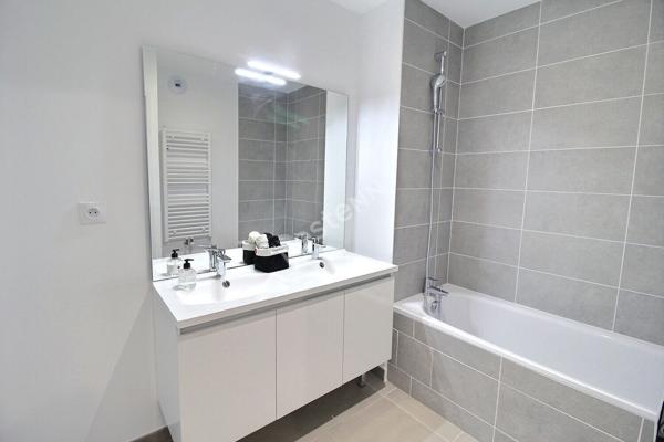 Maison neuve 3 chambres à Epernon avec terrain