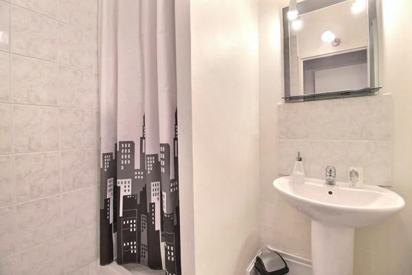 Appartement Meublé à Courbevoie 4 pièces 91.76 m2