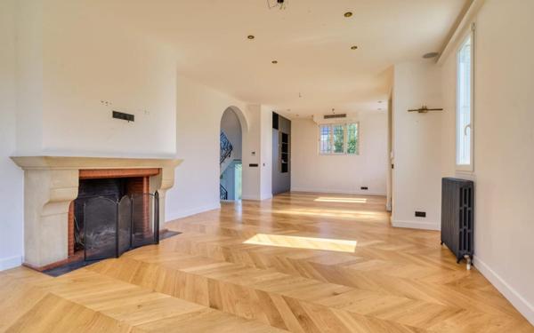 Maison à vendre    6 pièces • 330 m2 Nogent-sur-Marne