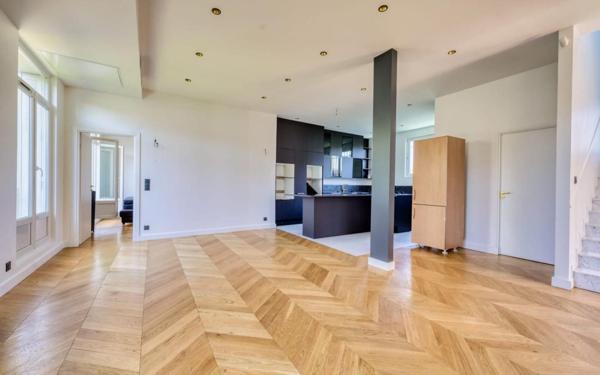 Maison à vendre    6 pièces • 330 m2 Nogent-sur-Marne