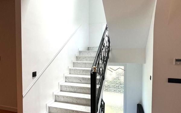 Maison à vendre    6 pièces • 330 m2 Nogent-sur-Marne