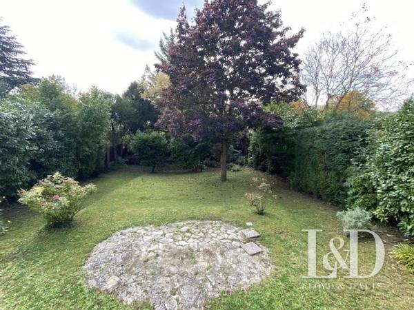  Très belle meulière familiale