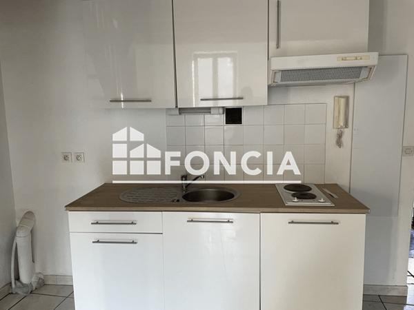 Location Appartement 2 pièces 47.41 m² - 4 RUE BACHALAS Nimes 30000