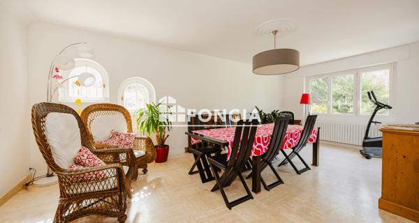 À vendre Maison 7 pièces 216 m² - Saint-jacques-de-la-lande 35136