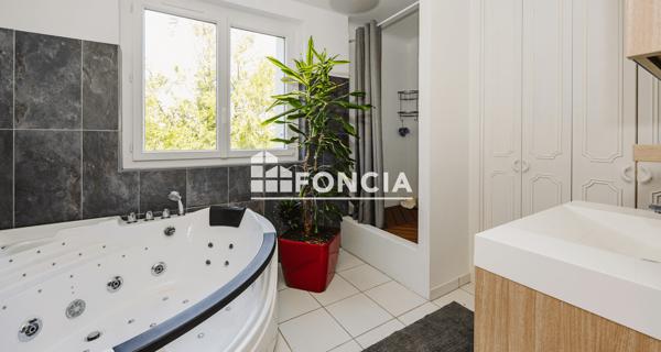 À vendre Maison 7 pièces 216 m² - Saint-jacques-de-la-lande 35136
