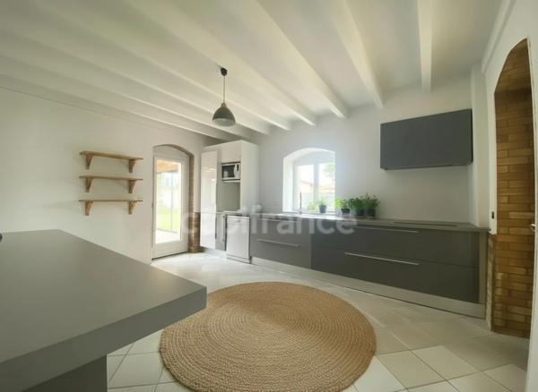 Maison à vendre 6 pièces SAINT MAURICE DE GOURDANS (01)