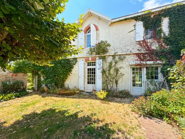 Maison à vendre 7 pièces LA ROCHELLE (17)