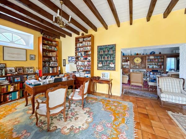 Maison à vendre 7 pièces LA ROCHELLE (17)
