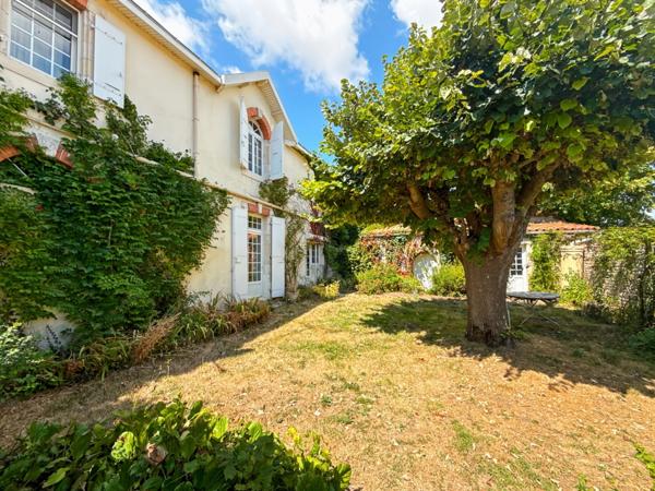 Maison à vendre 7 pièces LA ROCHELLE (17)