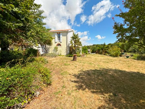 Maison à vendre 7 pièces LA ROCHELLE (17)