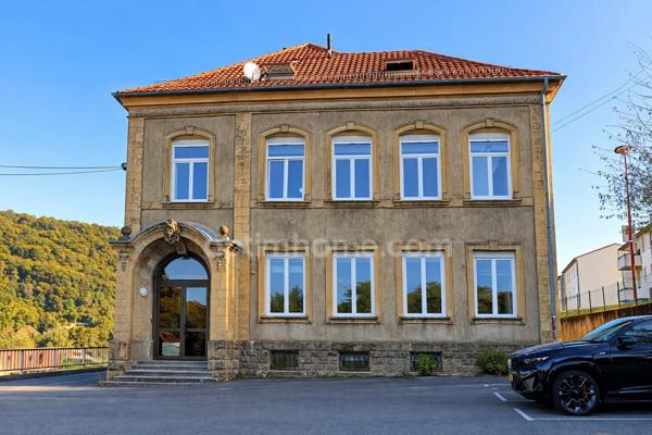 ALGRANGE - 3 APPARTEMENTS DANS UN IMMEUBLE DE CARACTERE ! POUR INVESTISSEURS !