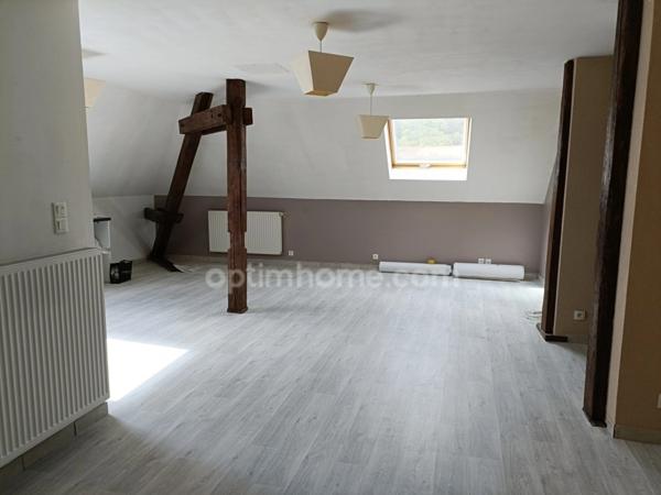 ALGRANGE - 3 APPARTEMENTS DANS UN IMMEUBLE DE CARACTERE ! POUR INVESTISSEURS !