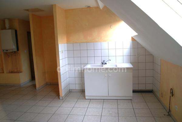 ALGRANGE - 3 APPARTEMENTS DANS UN IMMEUBLE DE CARACTERE ! POUR INVESTISSEURS !