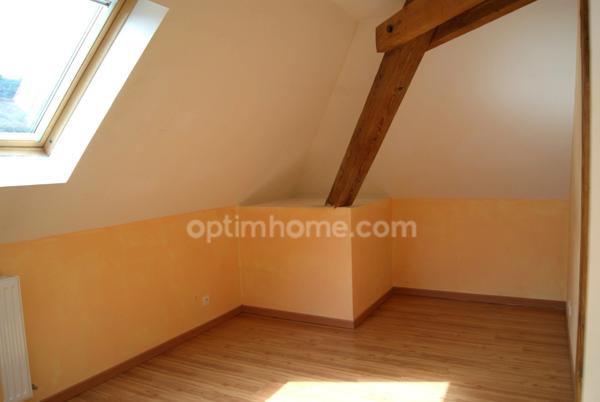 ALGRANGE - 3 APPARTEMENTS DANS UN IMMEUBLE DE CARACTERE ! POUR INVESTISSEURS !
