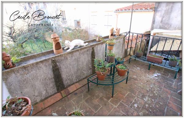 Maison de village avec terrasses et cour entièrement rénovée – 120 m² – 5 chambres - 8 pièces SAINT LAURENT DE CERDANS (66)