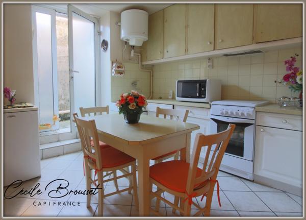 Maison de village avec terrasses et cour entièrement rénovée – 120 m² – 5 chambres - 8 pièces SAINT LAURENT DE CERDANS (66)