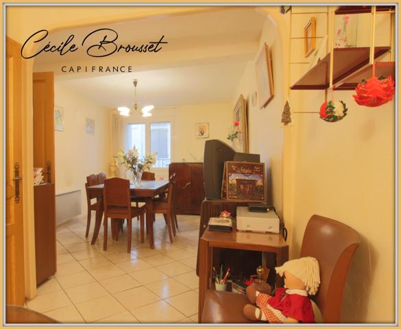 Maison de village avec terrasses et cour entièrement rénovée – 120 m² – 5 chambres - 8 pièces SAINT LAURENT DE CERDANS (66)