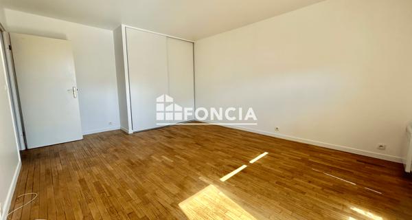 Location Studio 30.11 m² - Montrouge 92120