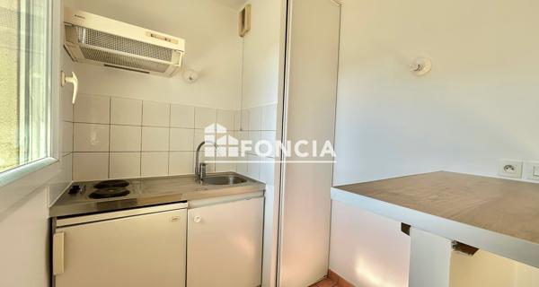 Location Studio 30.11 m² - Montrouge 92120