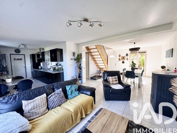 Maison à vendre 6 pièces 109,31 m² Loire-Authion