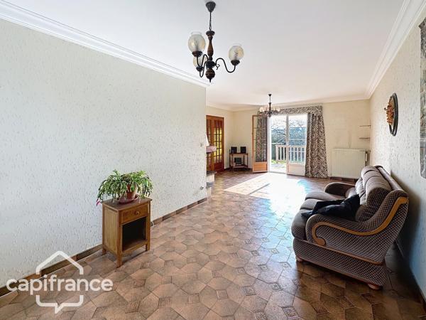 Maison sur sous-sol avec accès de plain-pied – Proche commodités - THOUARS (79)