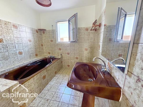 Maison sur sous-sol avec accès de plain-pied – Proche commodités - THOUARS (79)