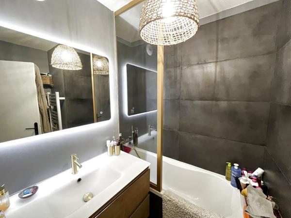 Aix-en-Provence (13090) Beau T3 en RDJ avec garage