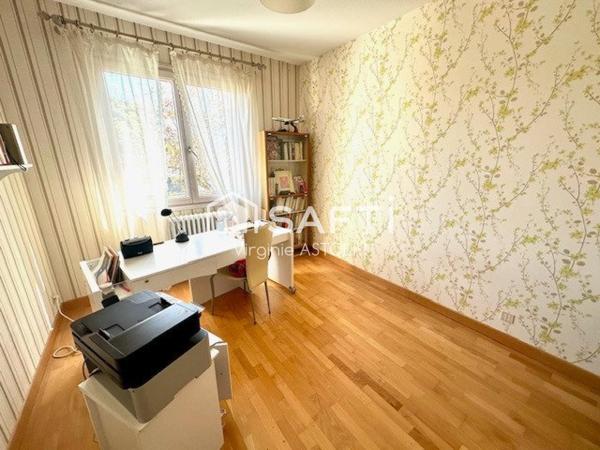 MURET - Maison 6 pièces de 146 m² dans un secteur résidentiel