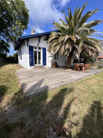 Villa 5 pièce(s) 4 chambre(s) 165 m²