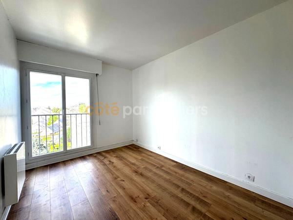 Vente
                Appartement78,99 m² - 4 Pièces -
                    ORLEANS (45000)