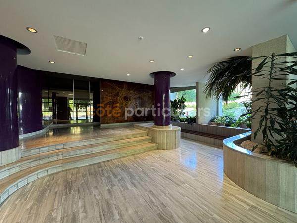 Vente
                Appartement78,99 m² - 4 Pièces -
                    ORLEANS (45000)