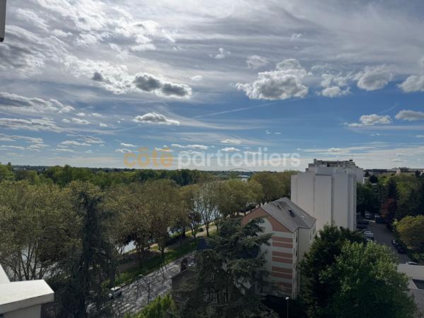 Vente
                Appartement78,99 m² - 4 Pièces -
                    ORLEANS (45000)