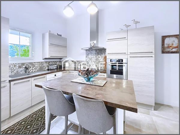 Maison contemporaine clefs en mains avec piscine