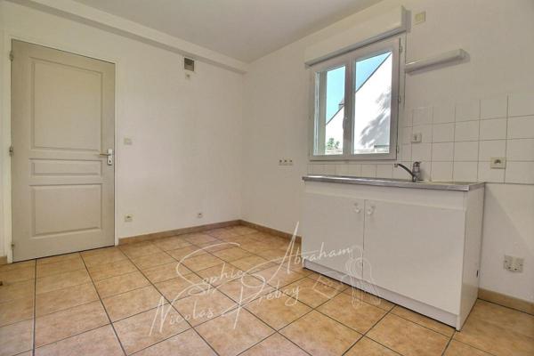 Maison avec 5 chambres, garage et jardin