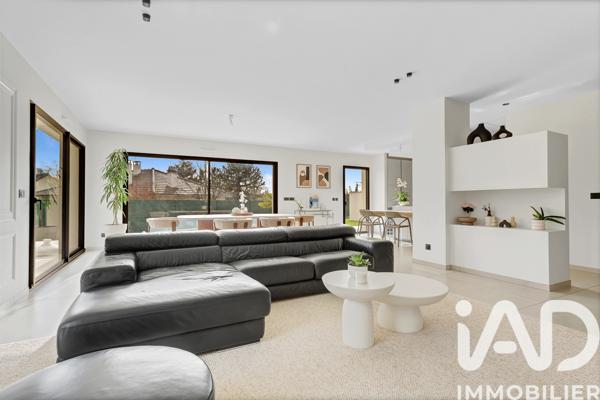 Maison à vendre 13 pièces 267 m² Soisy-sur-Seine