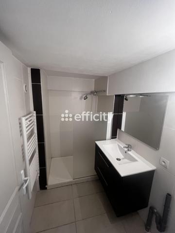 Local Commercial 3 pièces - 47 m²