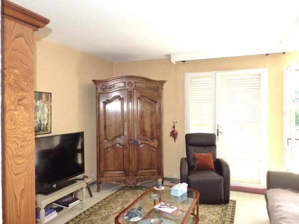 A VENDRE APPARTEMENT T3/T4 DANS QUARTIER RECHERCHE