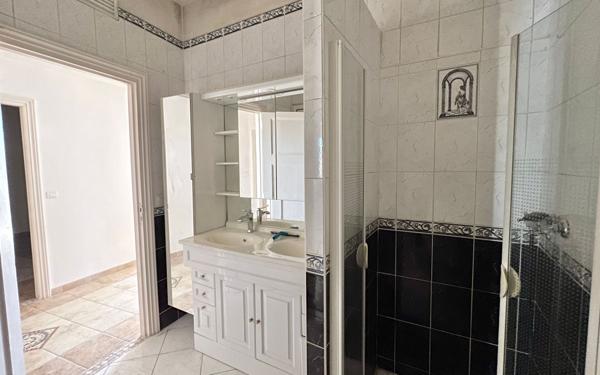 Maison à vendre    6 pièces •  Béziers