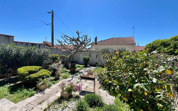 Maison à vendre    6 pièces •  Béziers