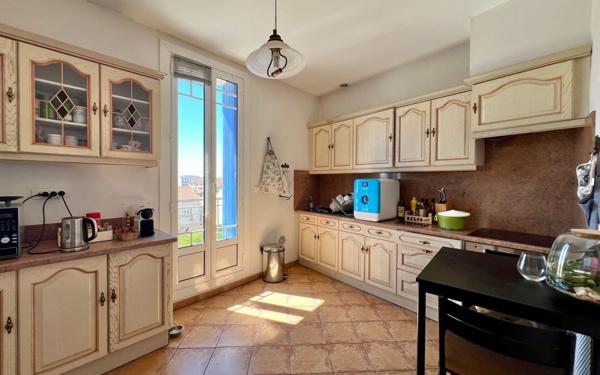 Maison à vendre    6 pièces •  Béziers