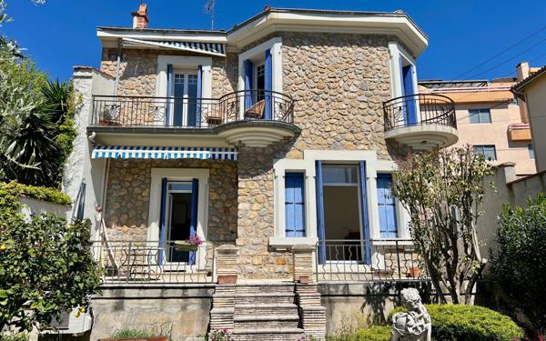 Maison à vendre    6 pièces •  Béziers