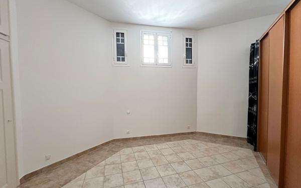 Maison à vendre    6 pièces •  Béziers