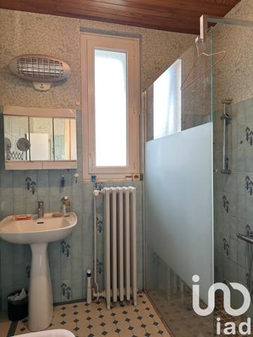 Maison 5 pièces de 125 m² à Valréas (84600)