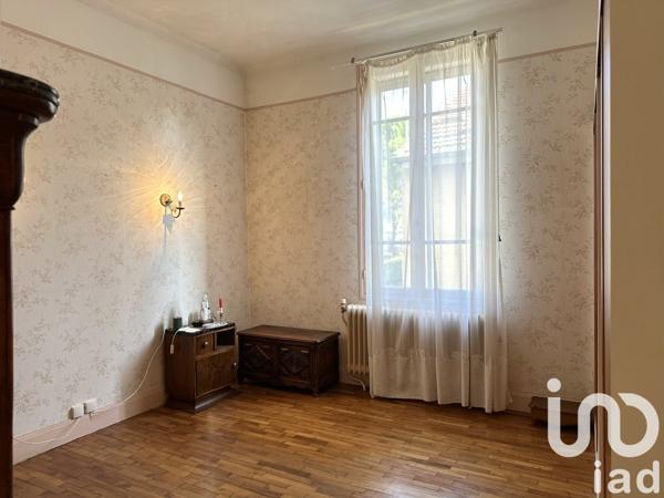 Maison 5 pièces de 125 m² à Valréas (84600)