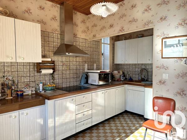 Maison 5 pièces de 125 m² à Valréas (84600)