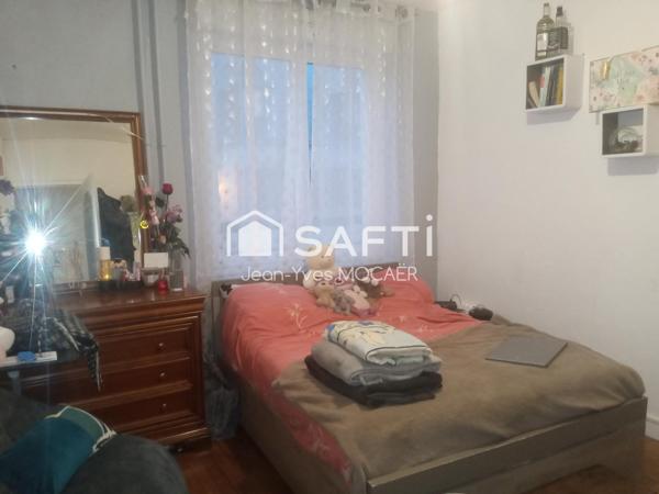 PLEYBEN (29190) :  En centre Finistère, proche des axes routiers principaux (N164 et N165)