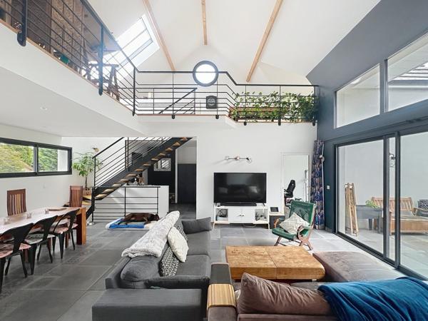 Saclay (91400) Lumière, calme et espace